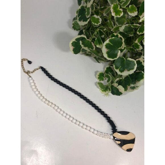 Vintage Black White Beaded Necklace Abstract Enamel Pendant Statement Jewelry - Picture 3 of 7